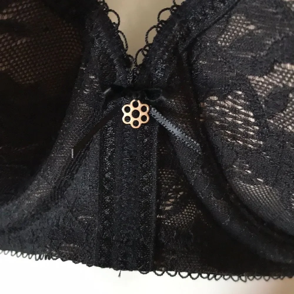 Wacoal Lace underwire lightly lined bra black